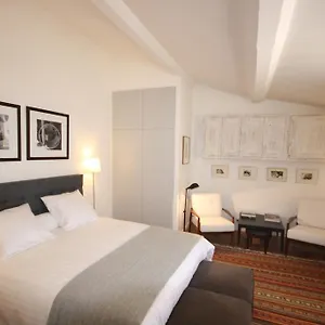 https://appartement-quartier-mazarin.aixenprovencehotels.org